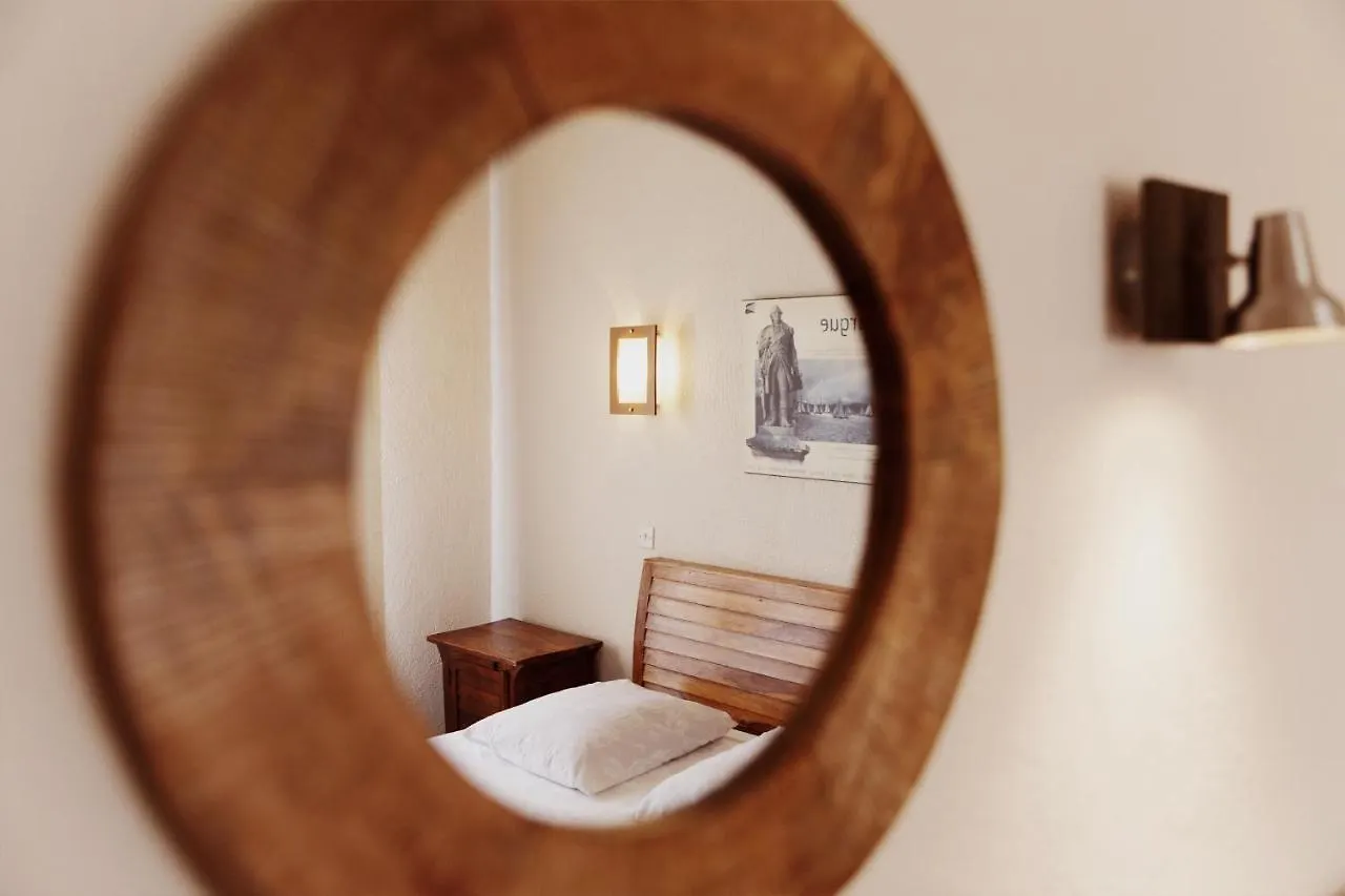 Coq Hotel Cogolin França